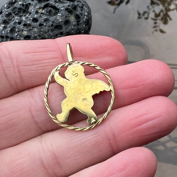 Heirloom Quality 14K Yellow Gold Guardian Angel Cherub Pendant , Handmade Luxury - Picture 3 of 9